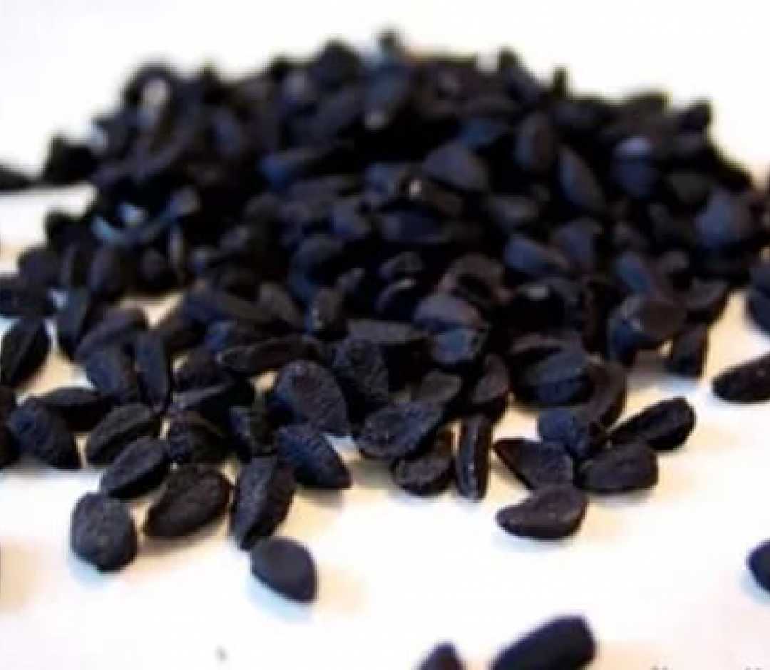 Черные семена похожие. Семена черного тмина 100 гр. Черный тмин смена узбекиский. Семена черные мелкие. Черные семечки мелкие.